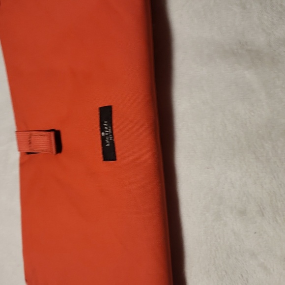Red kate spade purse and cosmetic case - Picture 6 of 11